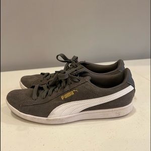 Puma Suede Smash tennis shoes